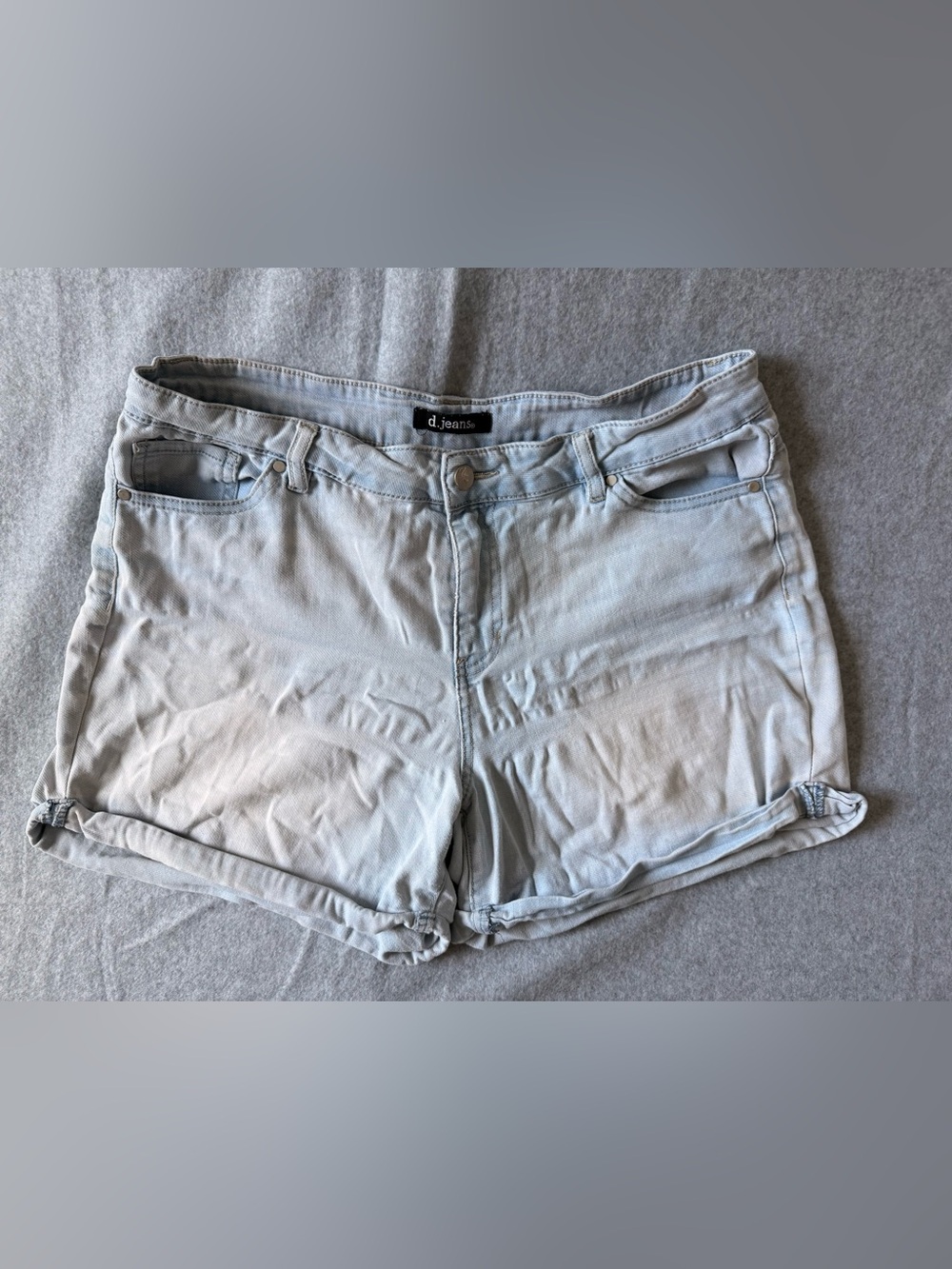 d.jeans Light Wash Cuffed Denim Jean Shorts Size 12 Womens Summer